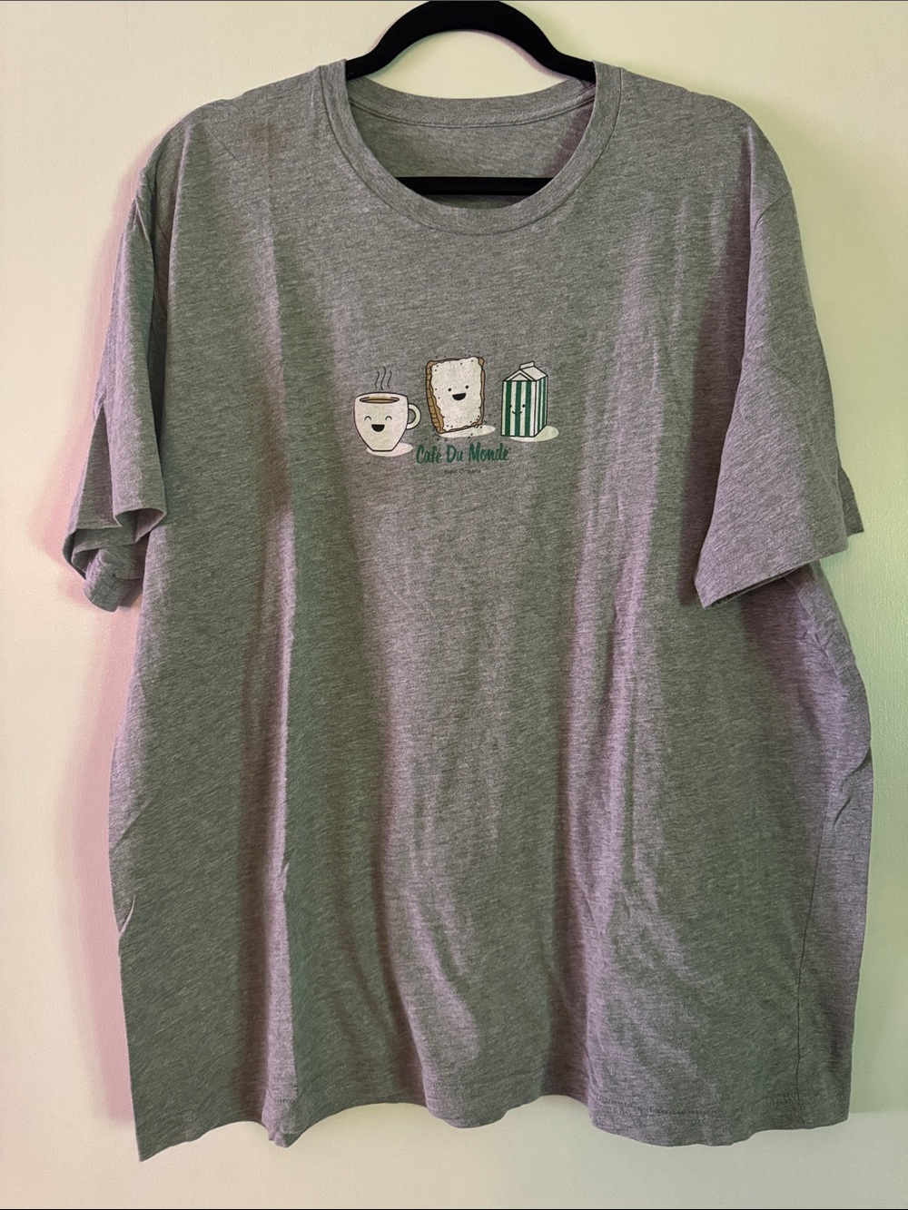 Source Unknown Gray Graphic Short Sleeve Tee with Coffee & Toast Artwork
